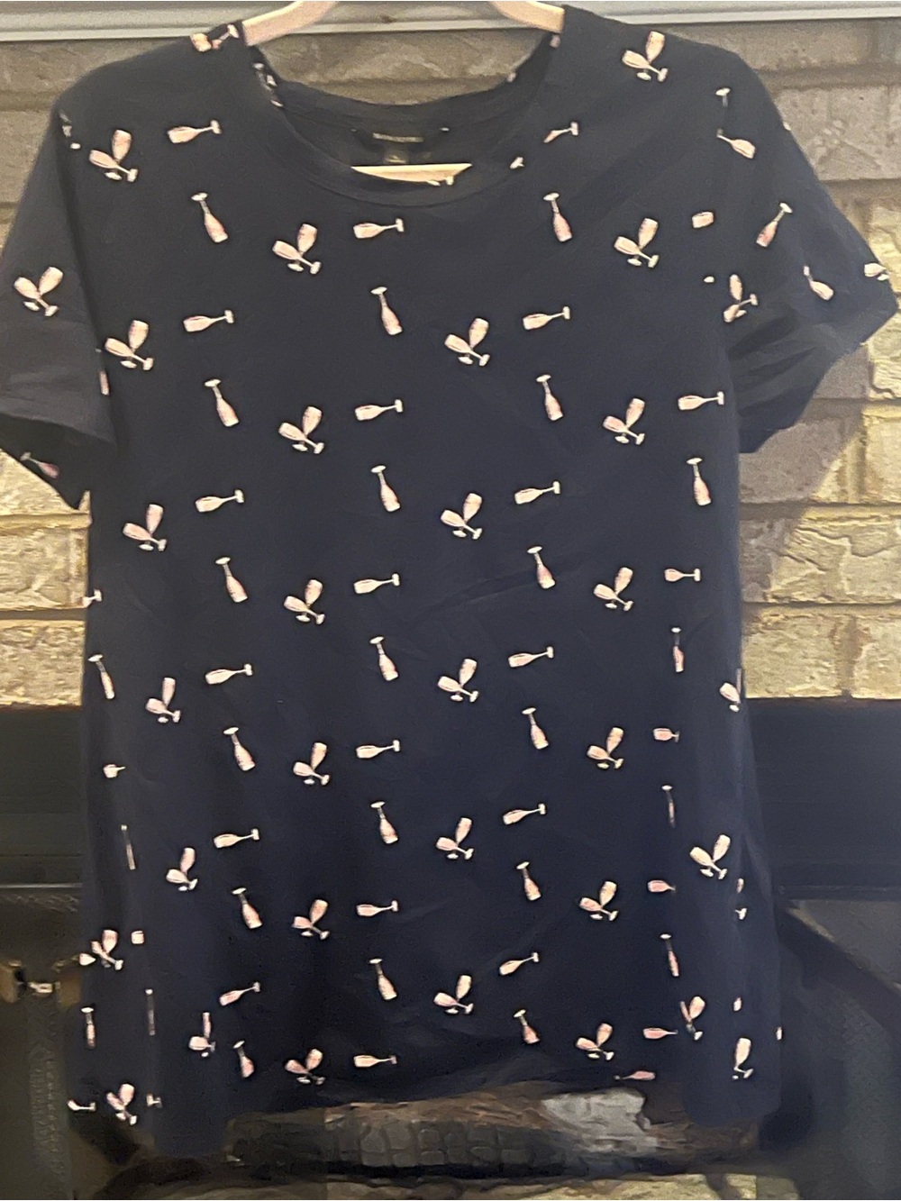Banana Republic Navy tee Light Pink champange Motif